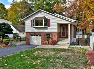 33 S Hillcrest Road, Suffern, NY 10901