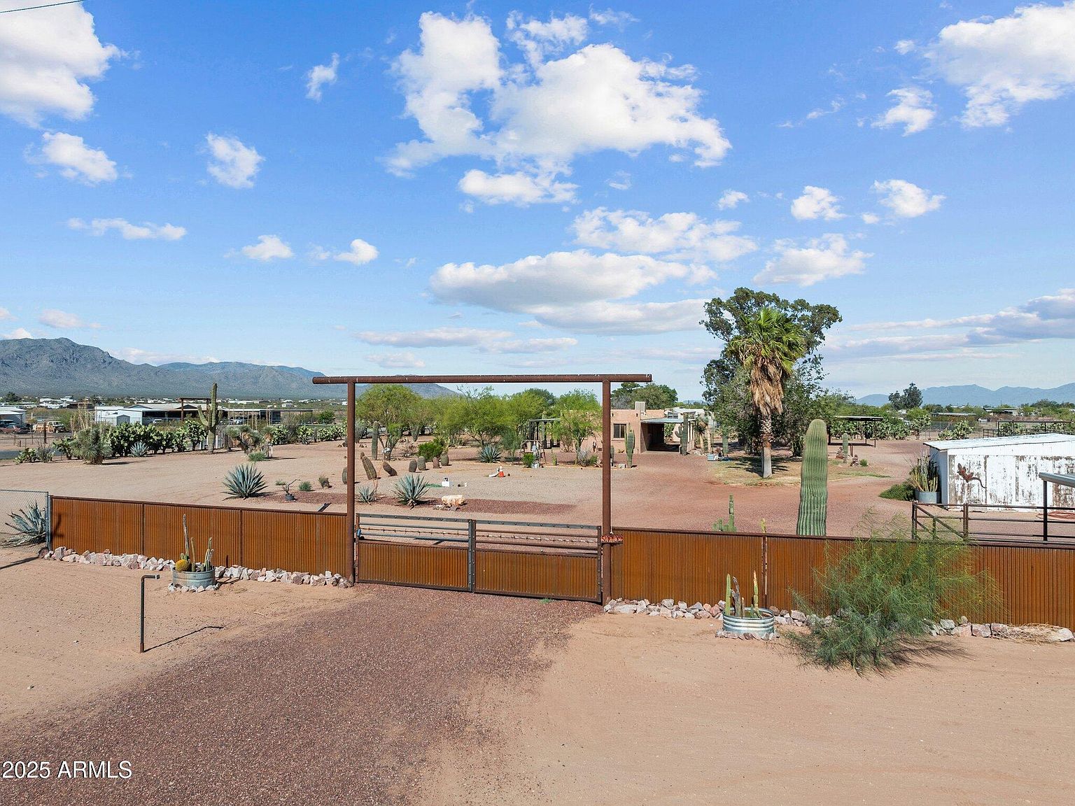 50702 W HECTOR Road, Aguila, AZ 85320 | Zillow
