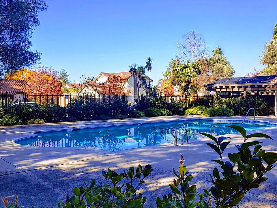 2nd image of 5830 Randleswood Ct
