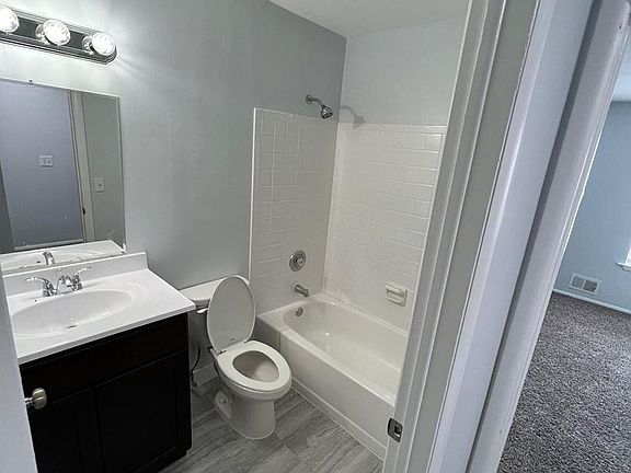 2nd image of 255 Woodlake Manor Dr