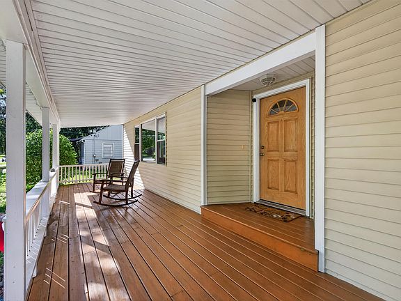 4th image of 801 Wyllys St