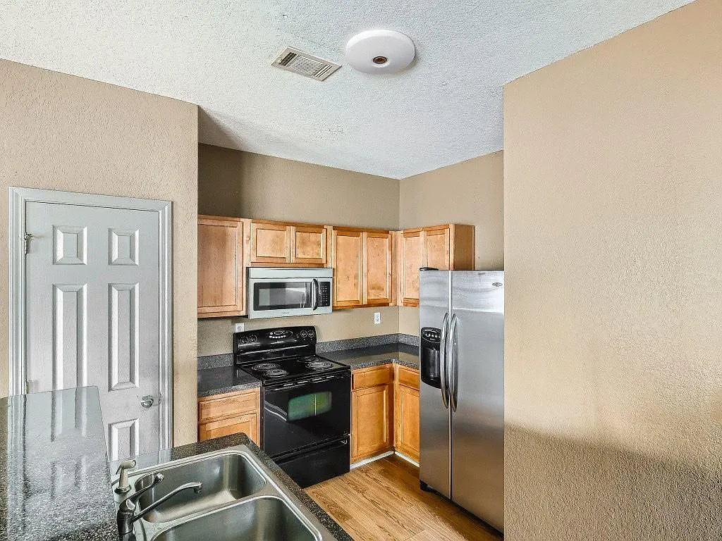 4456 Ravenwood Dr — Photo 4