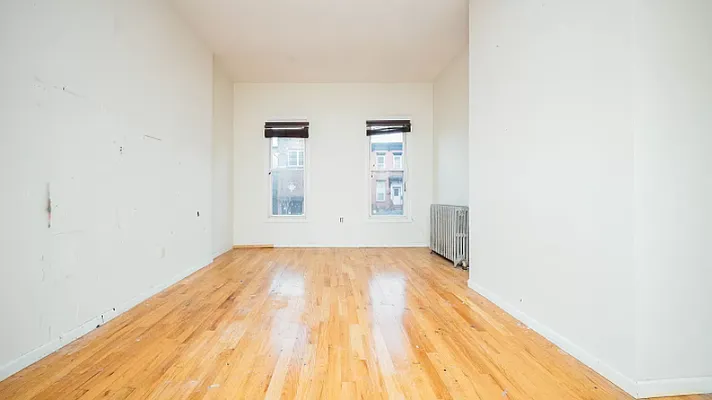 Rented by Greenrock Management | media 18