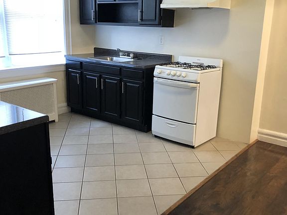 3rd image of 164 S Harrison St APT 3G