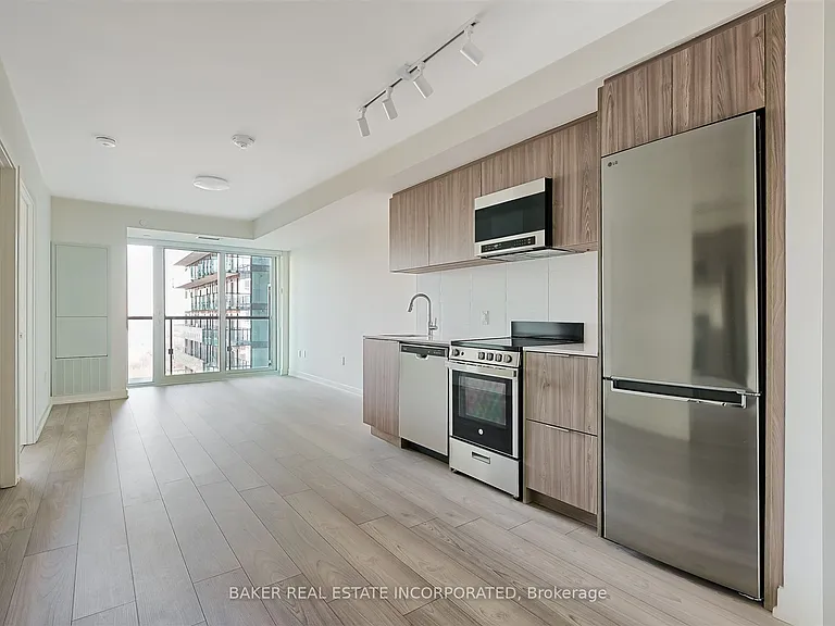 223 Redpath Ave #1111 — Photo 3