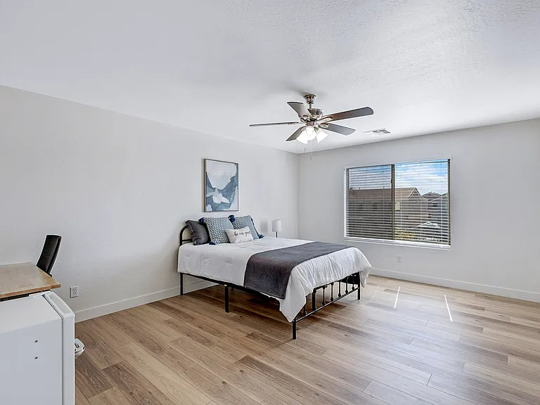 N Jay Cir — Photo 2