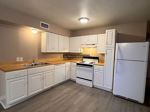 3rd image of 101 1st Ave APT 3