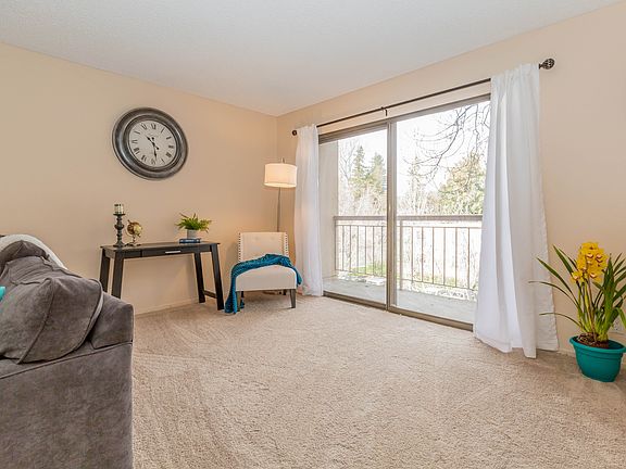3rd image of 470 N Civic Dr APT 317