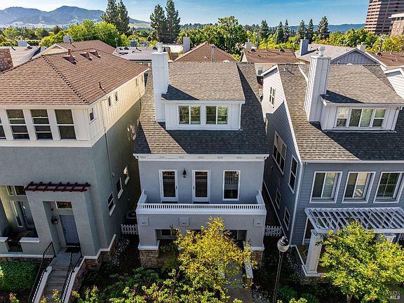 2nd image of 2609 Wisteria Way