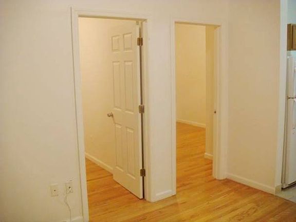 4th image of 3430 44th St APT 3R