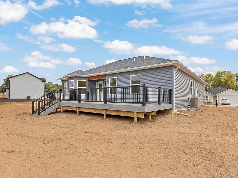 Listing photo 3