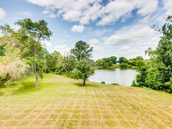 28436 Jocelyn Ave, Chisago City, MN 55013