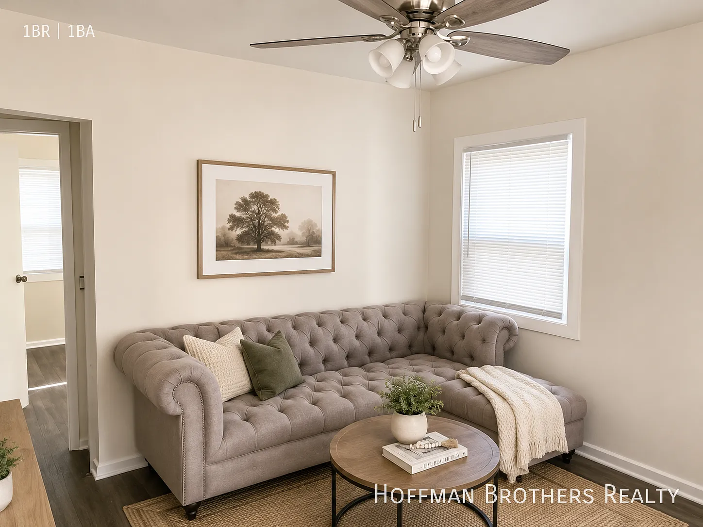 7766 1/2 Santa Monica Blvd West Hollywood, CA 90046 — Photo 1