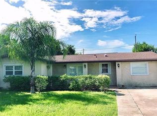 2142 Jo An Dr, Sarasota, FL 34231