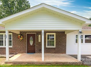 1025 Stagecoach Trl, Lenoir, NC 28645