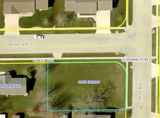 1705 4th Ave NW, Waverly, IA 50677