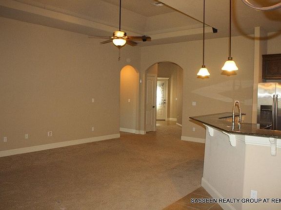 5th image of 2231 SW Oxford Dr