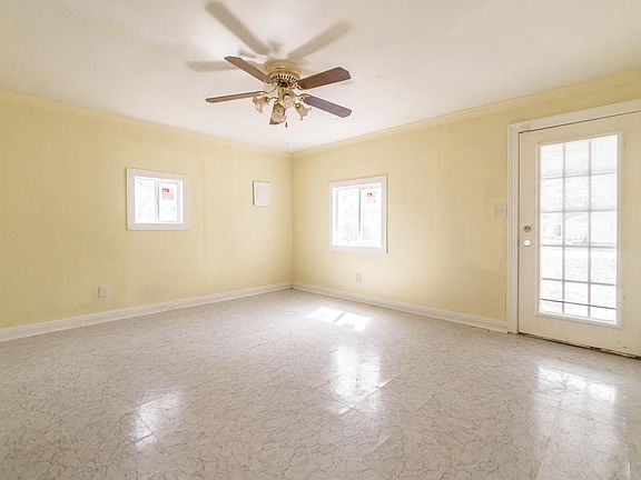 5th image of 6203 Elizabeth Ave