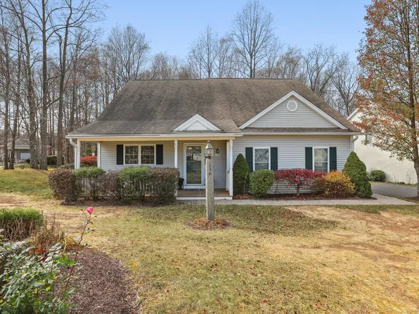 236 Westwood Drive #236, Seymour, CT 06483