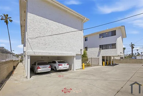 1922 S Hobart Blvd #9 — Photo 27
