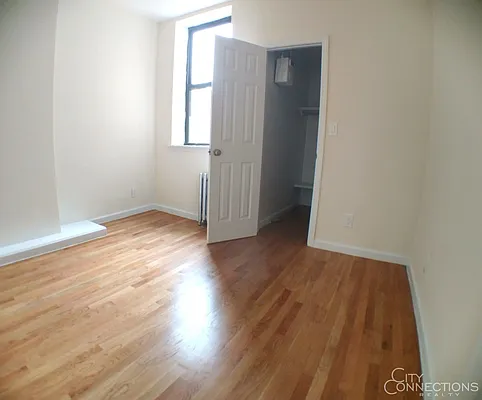 Rented by City Connections Realty | media 15