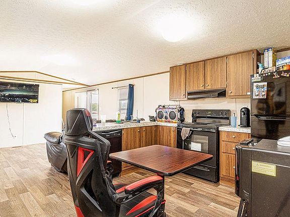 2nd image of 1114 Lauren Ave