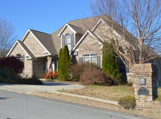 2300 Watershore Dr, Soddy Daisy, TN 37379
