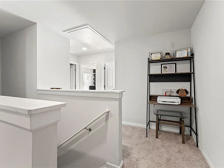 1840 Fabian Way — Photo 11