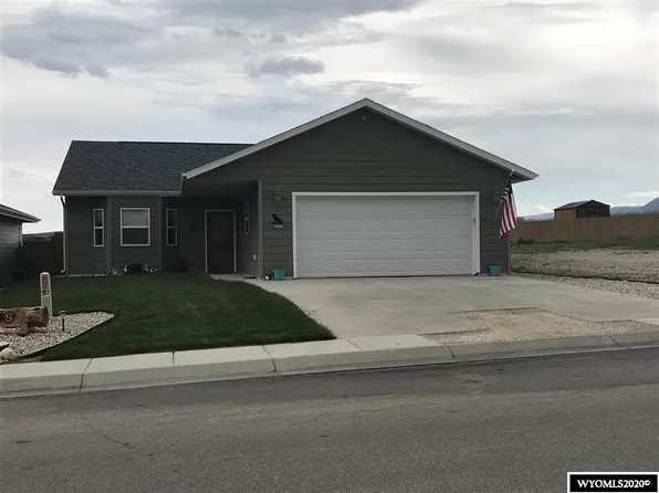93 Harmony St, Buffalo, WY 82834