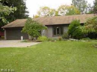 19669 Westwood Dr, Strongsville, OH 44149