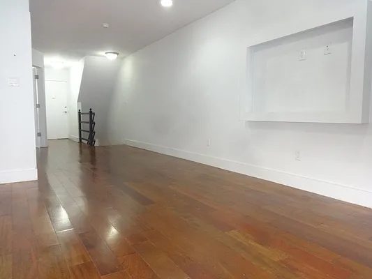 Rented by Blue Egg Realty Corp | media 28