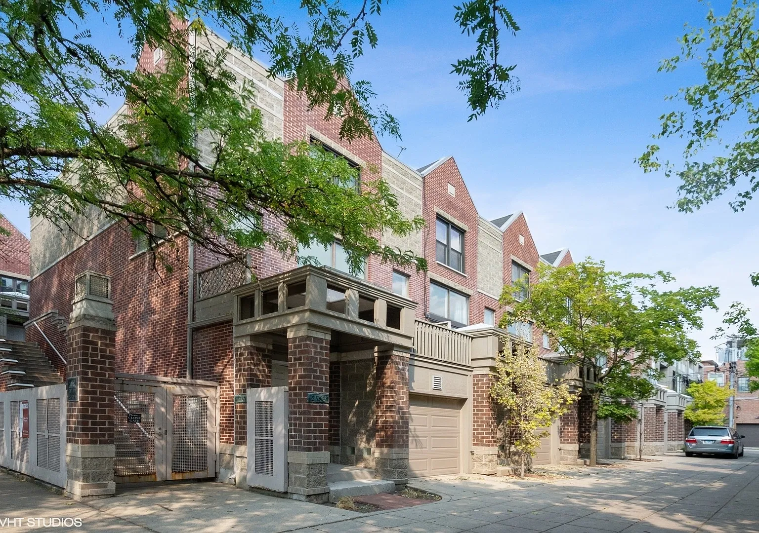 2 bed, 1.5 bath, $4,200 — Photo 1
