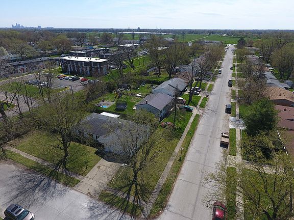 4th image of 5219 W 32nd Pl