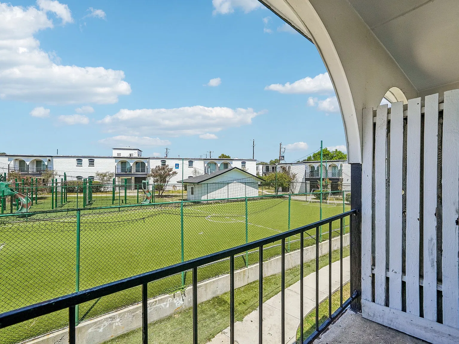 Casa Luna Apartments — Photo 4