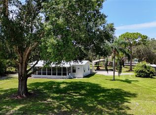 1213 Alexis St, Sebring, FL 33875