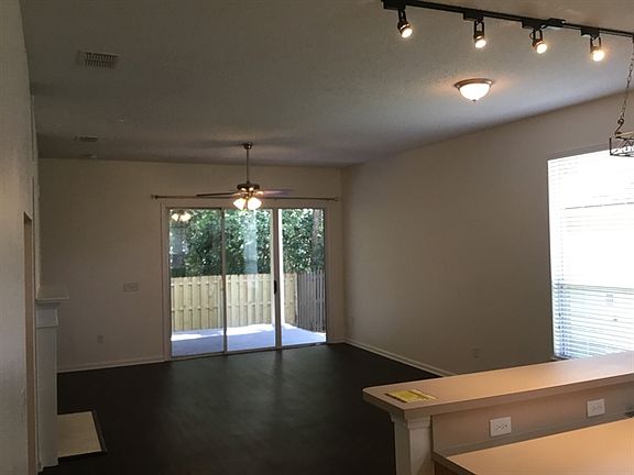 3rd image of 501 Mackenzie Cir