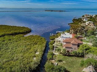 Sea Breeze Dr, Tarpon Springs, FL 34689