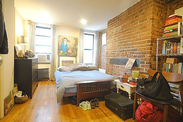 1st image of 126 Baxter St #1