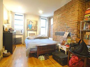 126 Baxter St #1, New York, NY 10013