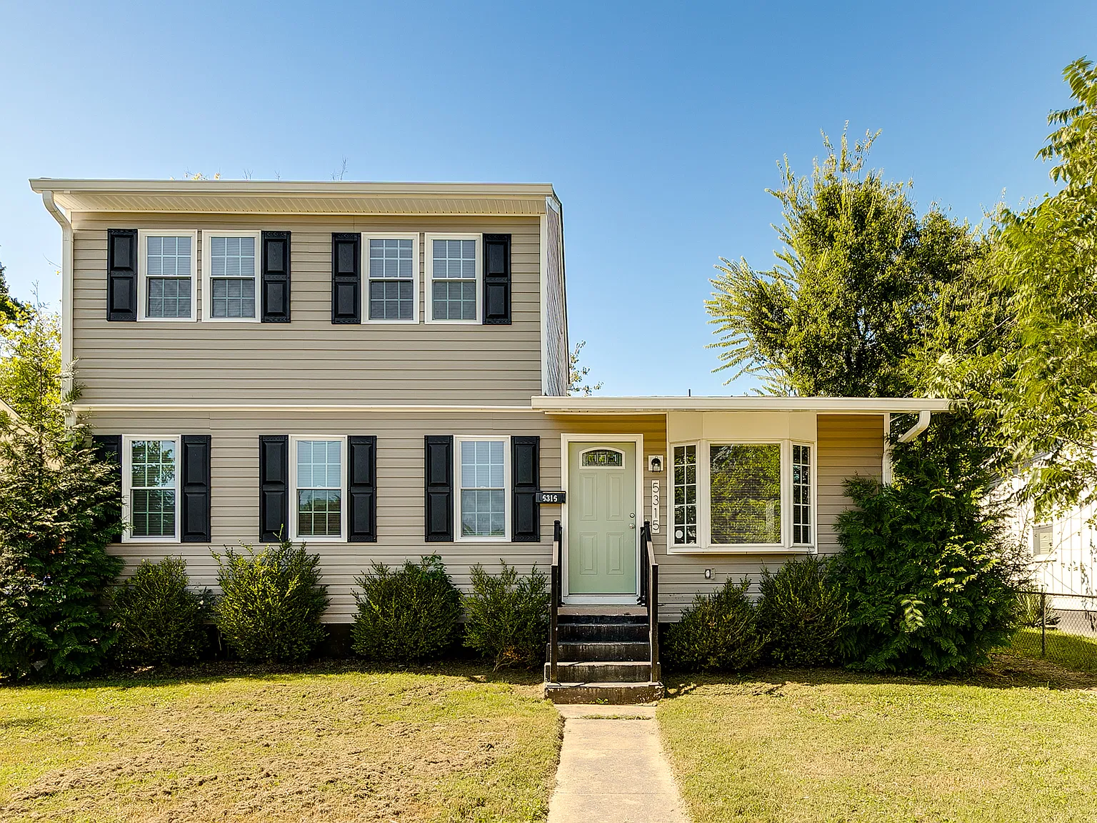 4 bed, 2.5 bath, 1514 sqft, $3,750 — Photo 3