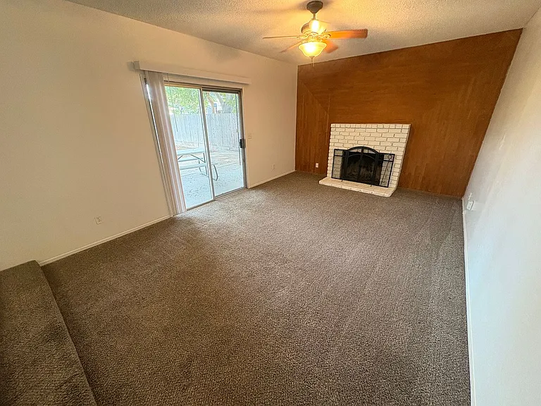 6116 N Marty Ave — Photo 7