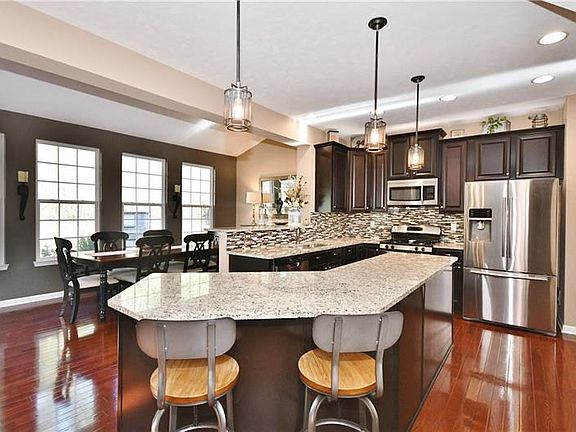 4th image of 543 Cortland Dr