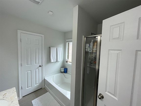 4th image of 2521 Weatherford Heights Dr
