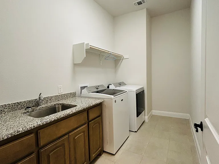 702 Winecup Way — Photo 13
