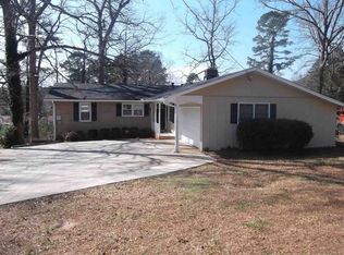 2049 Chestnut Hill Cir, Decatur, GA 30032