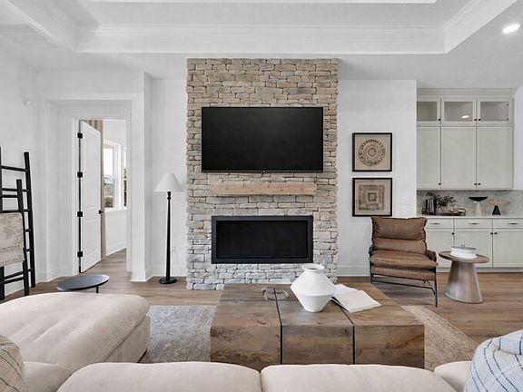 Mahogany Gathering Room