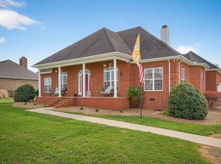 195 Stonegate Dr, Smithville, TN 37166