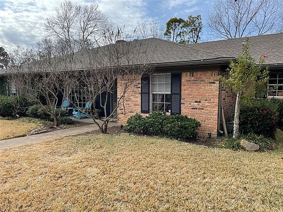 2nd image of 2526 Shoreline Dr