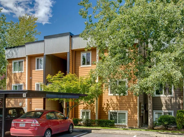 712 Kirkland Cir #A302, Kirkland, WA 98033