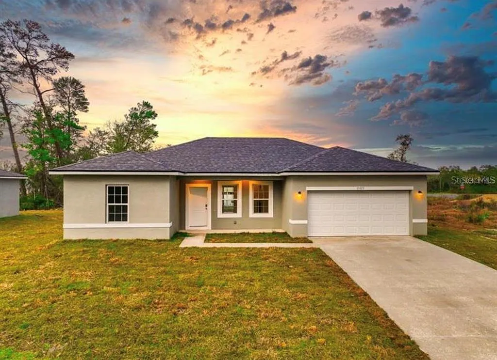 4 bed, 2.0 bath, 1578 sqft, $1,799 — Photo 2